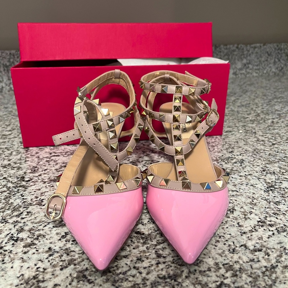 the Rockstud sandals from Valentino size 6 EU36